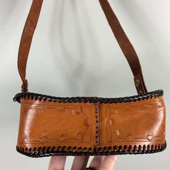 Vintage Handmade Floral tooled leather bag - Picture 6 of 10